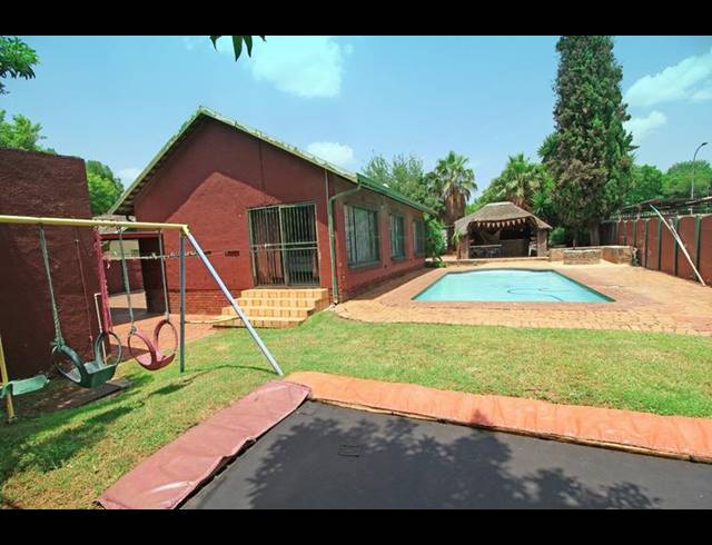 3 BEDROOM HOUSE FOR SALE IN DINWIDDIE